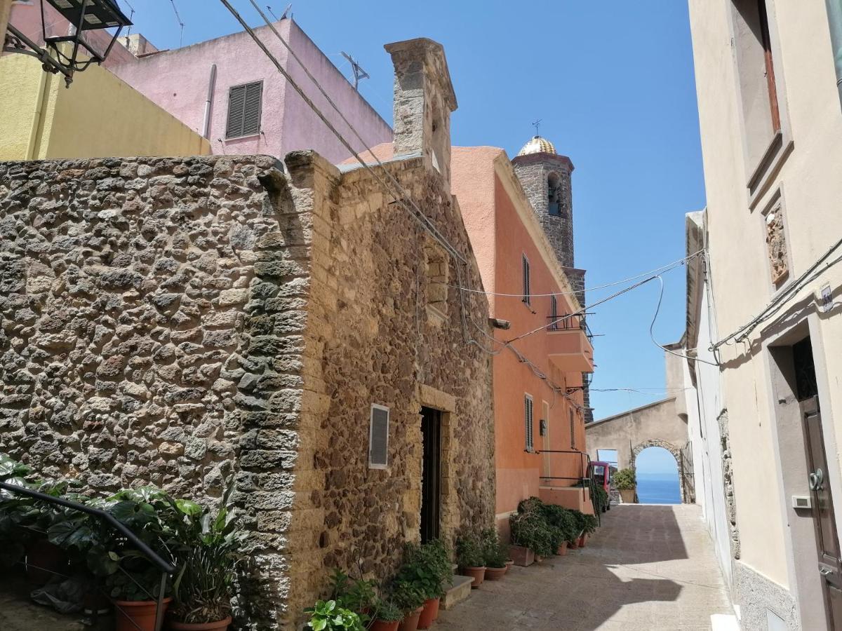 “Cielo E Mare”, Casetta Nel Cuore Del Borgo Antico / “Sky & Sea”, Charming In The Heart Of Old Village Castelsardo Exterior foto